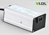 Aluminiowa ładowarka akumulatorów litowych 0,6 kg 5 A 12 V 12 V ładowarka litowo-jonowa