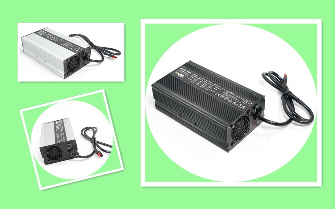 Ładowarka akumulatorów kwasowo-ołowiowych 29.4V 15A Wejście 230Vac CC CV Ładowanie akumulatorów 24V SLA / GEL / AGM